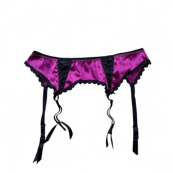 ♡︎ satin gothic garter belt ♡︎ - Picture 1 of 6
